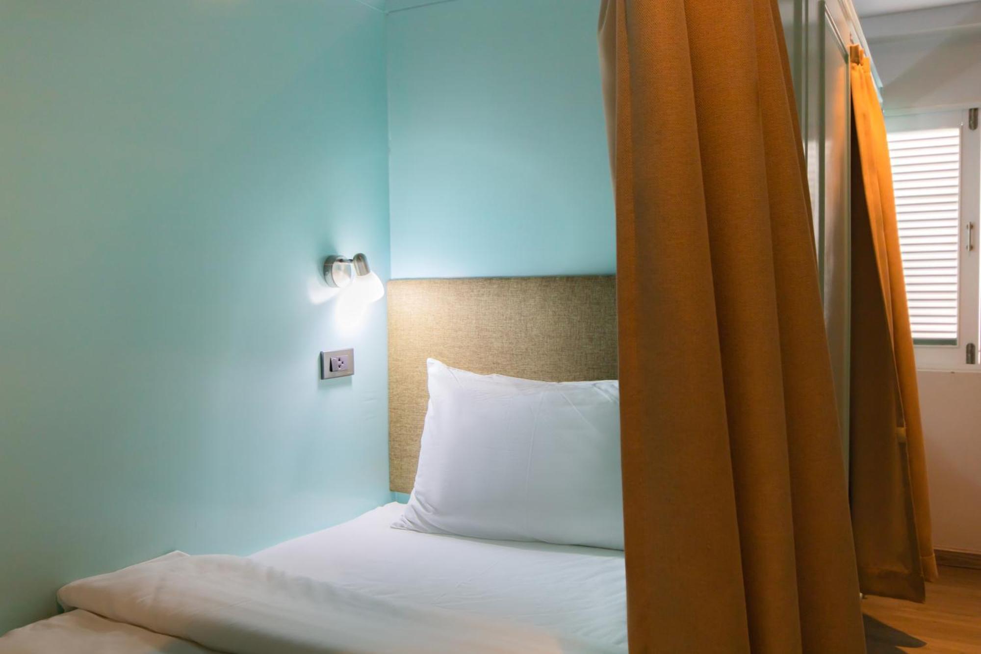 Latima Boutique Hostel Kanchanaburi Ngoại thất bức ảnh