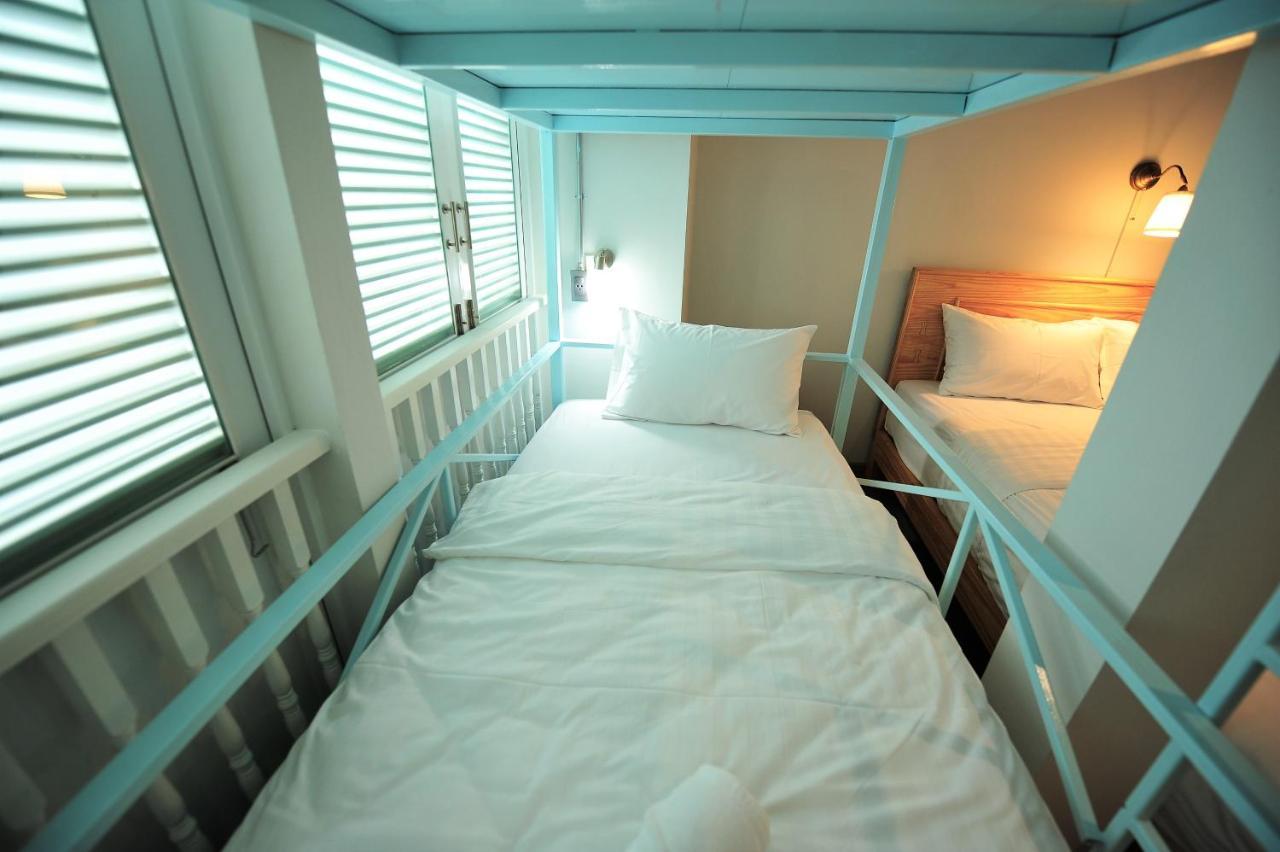 Latima Boutique Hostel Kanchanaburi Ngoại thất bức ảnh