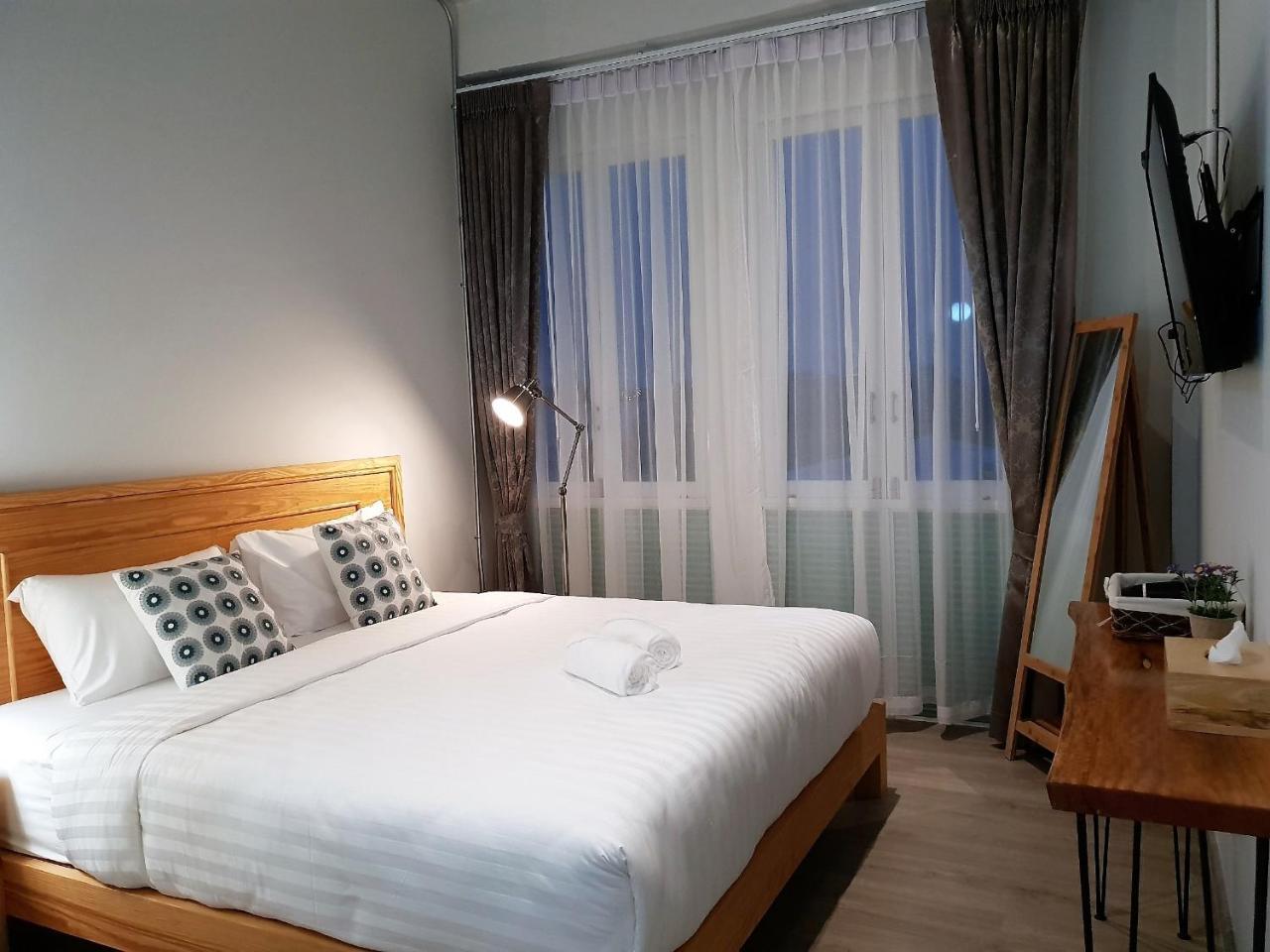 Latima Boutique Hostel Kanchanaburi Ngoại thất bức ảnh